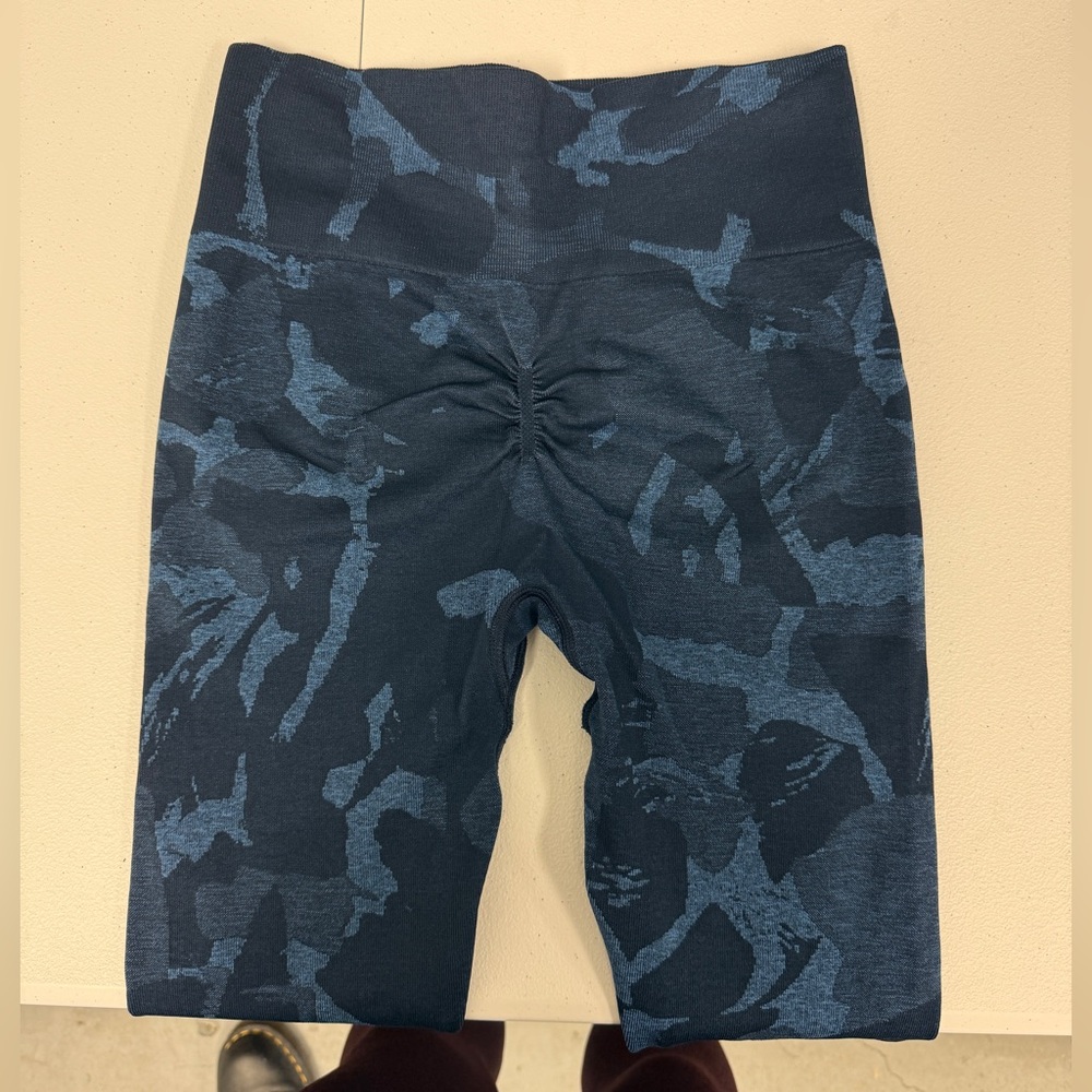 Gymshark Camo Adapt Leggings - Picture 2 of 3